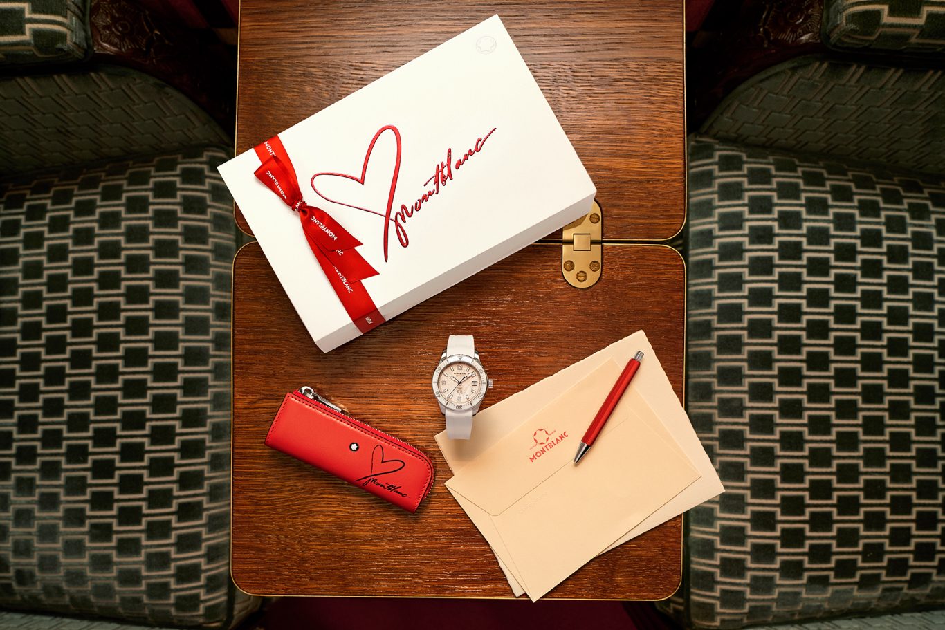 /content/dam/mtb/assets/categories/gifts/gifts-for-her/PLP Inlay_For_Her_1920x1280.png