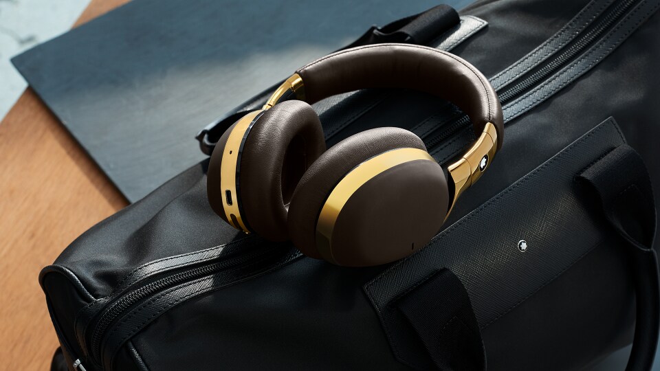 Headphones_Image_2