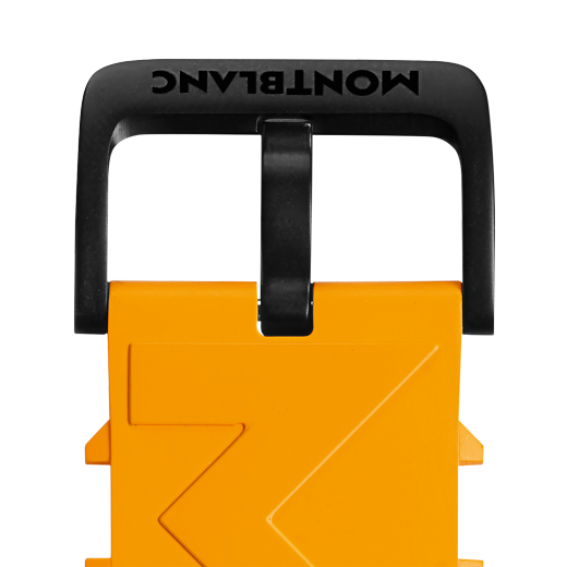 饰以品牌标识的黄色橡胶表带