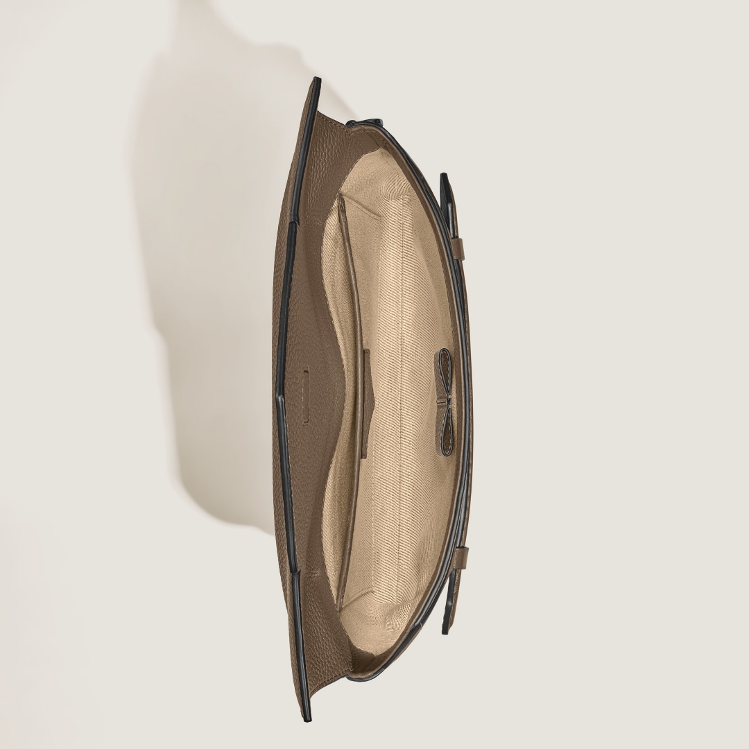 粒纹小号信封手袋 榛果棕